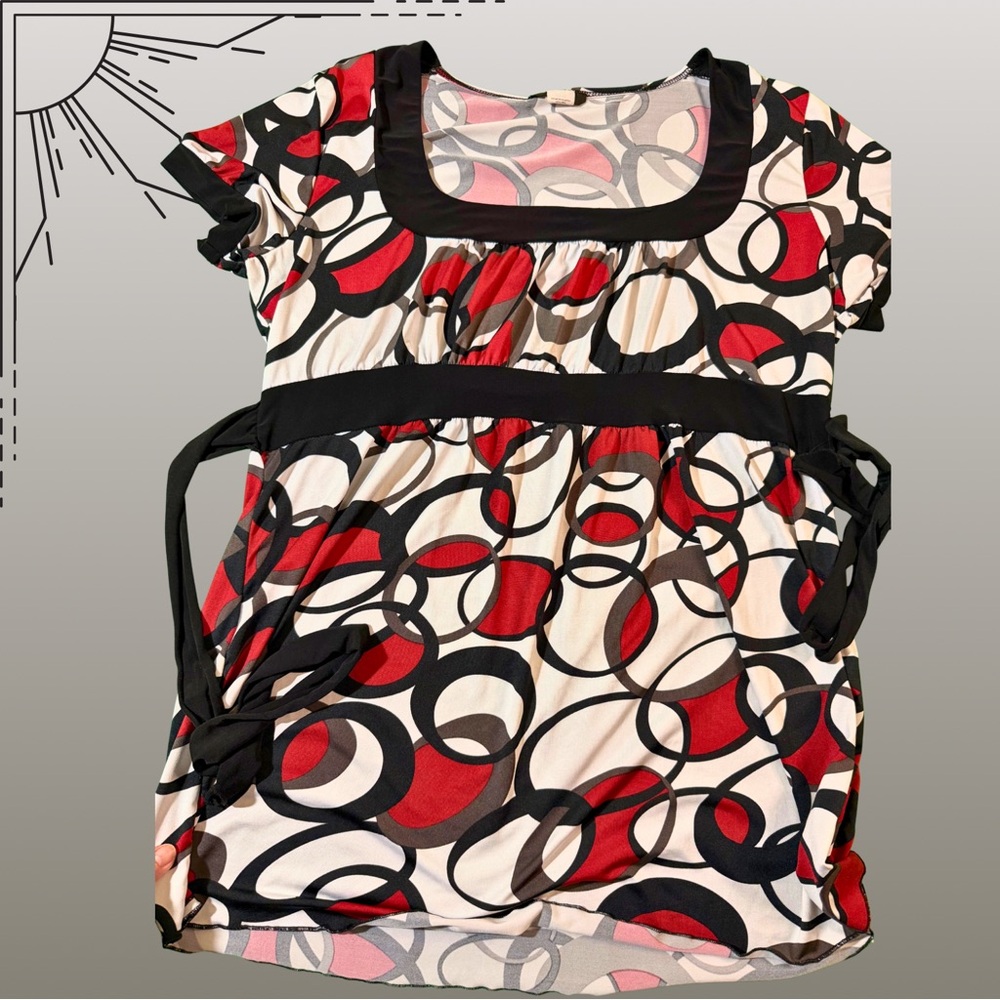 Dynamite Women's Circle Print Blouse - Red, Black, and White